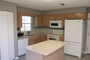 1507 Lantana Ct, Palmetto, FL 34221 - Photo 3