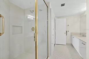 2110 Harbourside Dr, Longboat Key, FL 34228 - Photo 29