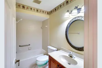 6291 Timber Lake Drive #I4, Sarasota, FL 34243 - Photo 15