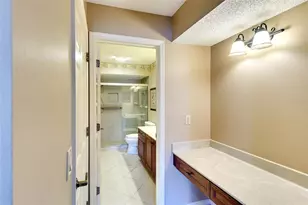 6291 Timberlake Dr, Sarasota, FL 34243 - Photo 13