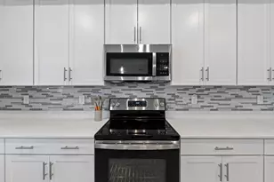 17585 Boracay Ct, Venice, FL 34293 - Photo 11