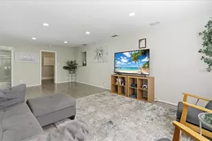 305 N Conrad Ave, Sarasota, FL 34237 - Photo 15