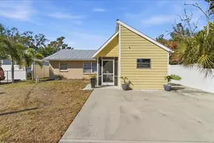 305 N Conrad Ave, Sarasota, FL 34237 - Photo 1