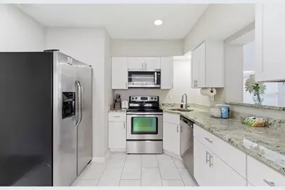 305 N Conrad Avenue, Sarasota, FL 34237 - Photo 9