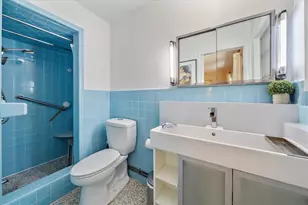 2715 Valencia Dr, Sarasota, FL 34239 - Photo 21