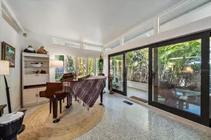 2715 Valencia Dr, Sarasota, FL 34239 - Photo 17