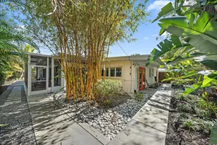 2715 Valencia Dr, Sarasota, FL 34239 - Photo 35