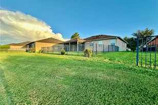 7318 61st St E, Palmetto, FL 34221 - Photo 35