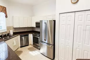 1802 Triano Cir, Venice, FL 34292 - Photo 5