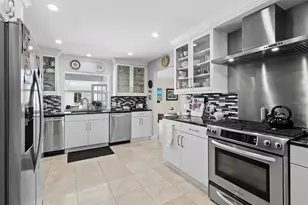 488 Meadow Lark Dr, Sarasota, FL 34236 - Photo 17