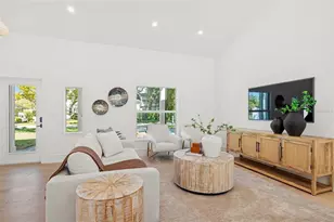 1834 Bougainvillea St, Sarasota, FL 34239 - Photo 3