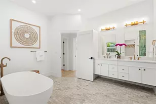 1834 Bougainvillea St, Sarasota, FL 34239 - Photo 17