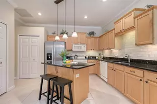 4906 Lakescene Pl, Sarasota, FL 34243 - Photo 15