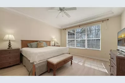 4906 Lakescene Place, Sarasota, FL 34243 - Photo 19