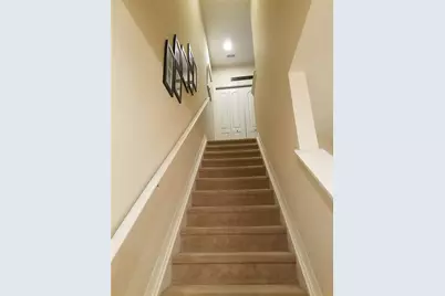 1394 Grantham Drive, Sarasota, FL 34234 - Photo 9