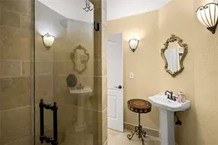 1634 N Lodge Dr, Sarasota, FL 34239 - Photo 31