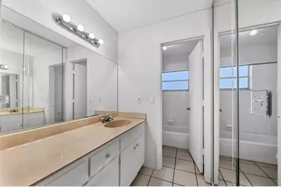 5503 Fountain Lake Circle #A204, Bradenton, FL 34207 - Photo 17