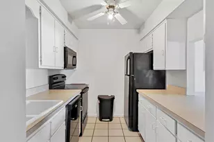 5503 Fountain Lake Cir, Bradenton, FL 34207 - Photo 11