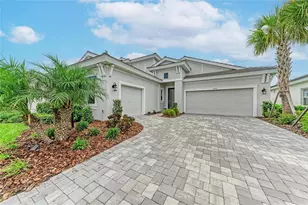 17725 Roost Pl, Lakewood Ranch, FL 34211 - Photo 3