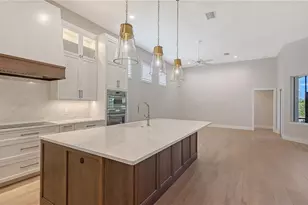 2482 Dick Wilson Dr, Sarasota, FL 34240 - Photo 11