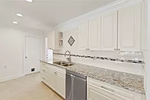 6725 Roxbury Dr, Sarasota, FL 34231 - Photo 11