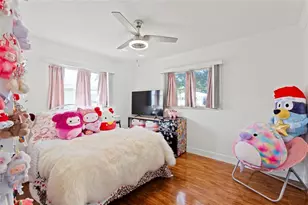 6725 Roxbury Dr, Sarasota, FL 34231 - Photo 17