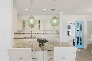 6725 Roxbury Dr, Sarasota, FL 34231 - Photo 5