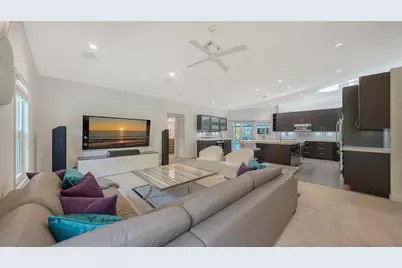 6948 Stetson Street Circle, Sarasota, FL 34243 - Photo 13