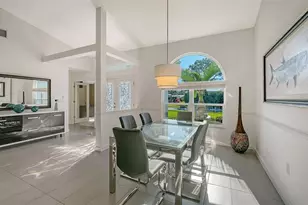 6948 Stetson St Cir, Sarasota, FL 34243 - Photo 3