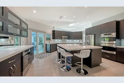 6948 Stetson Street Circle, Sarasota, FL 34243 - Photo 13