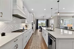 10253 Canaveral Cir, Sarasota, FL 34241 - Photo 11