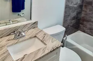 3364 Ramblewood Way, Sarasota, FL 34237 - Photo 15