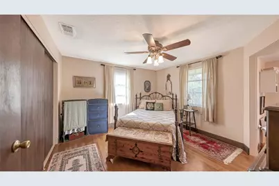 5343 Barbarossa Avenue, Sarasota, FL 34235 - Photo 11