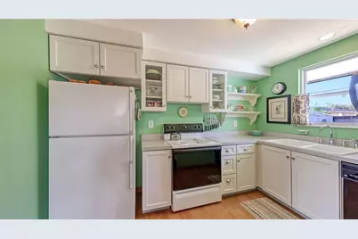 5343 Barbarossa Avenue, Sarasota, FL 34235 - Photo 9