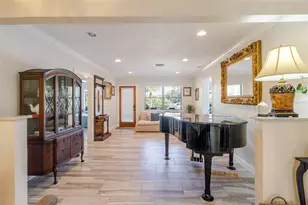 4925 Remington Dr, Sarasota, FL 34234 - Photo 5