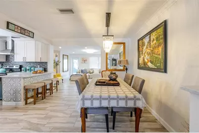 4925 Remington Drive, Sarasota, FL 34234 - Photo 9