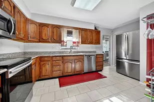 405 W Seminole Dr, Venice, FL 34293 - Photo 15