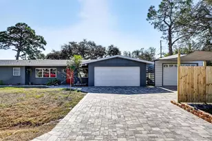 405 W Seminole Dr, Venice, FL 34293 - Photo 3