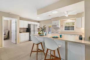 635 Melody Cir, Sarasota, FL 34237 - Photo 5