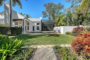 1729 Cherokee Dr, Sarasota, FL 34239 - Photo 39