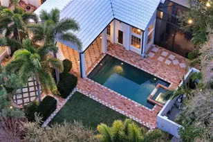 1729 Cherokee Dr, Sarasota, FL 34239 - Photo 51