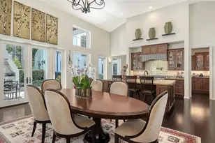 1729 Cherokee Dr, Sarasota, FL 34239 - Photo 13