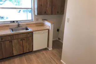 3705 34th Ave Dr W, Bradenton, FL 34205 - Photo 5