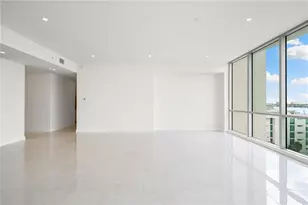 111 Golden Gate Point, Sarasota, FL 34236 - Photo 7