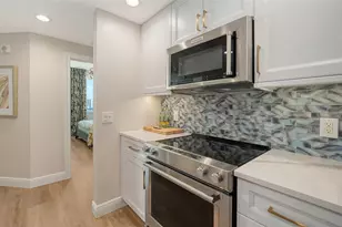 800 N Tamiami Trl, Sarasota, FL 34236 - Photo 15