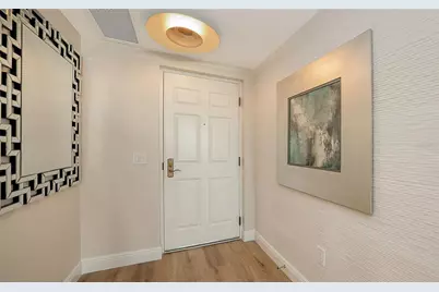 800 N Tamiami Trail #312, Sarasota, FL 34236 - Photo 3