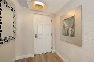 800 N Tamiami Trl, Sarasota, FL 34236 - Photo 3