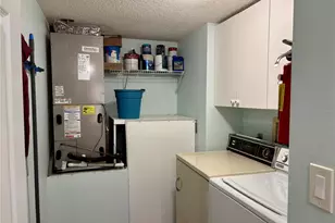 6211 Timberlake Dr, Sarasota, FL 34243 - Photo 19