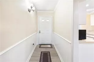 6211 Timberlake Dr, Sarasota, FL 34243 - Photo 3