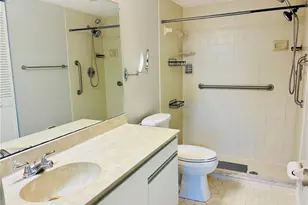 6211 Timberlake Dr, Sarasota, FL 34243 - Photo 17